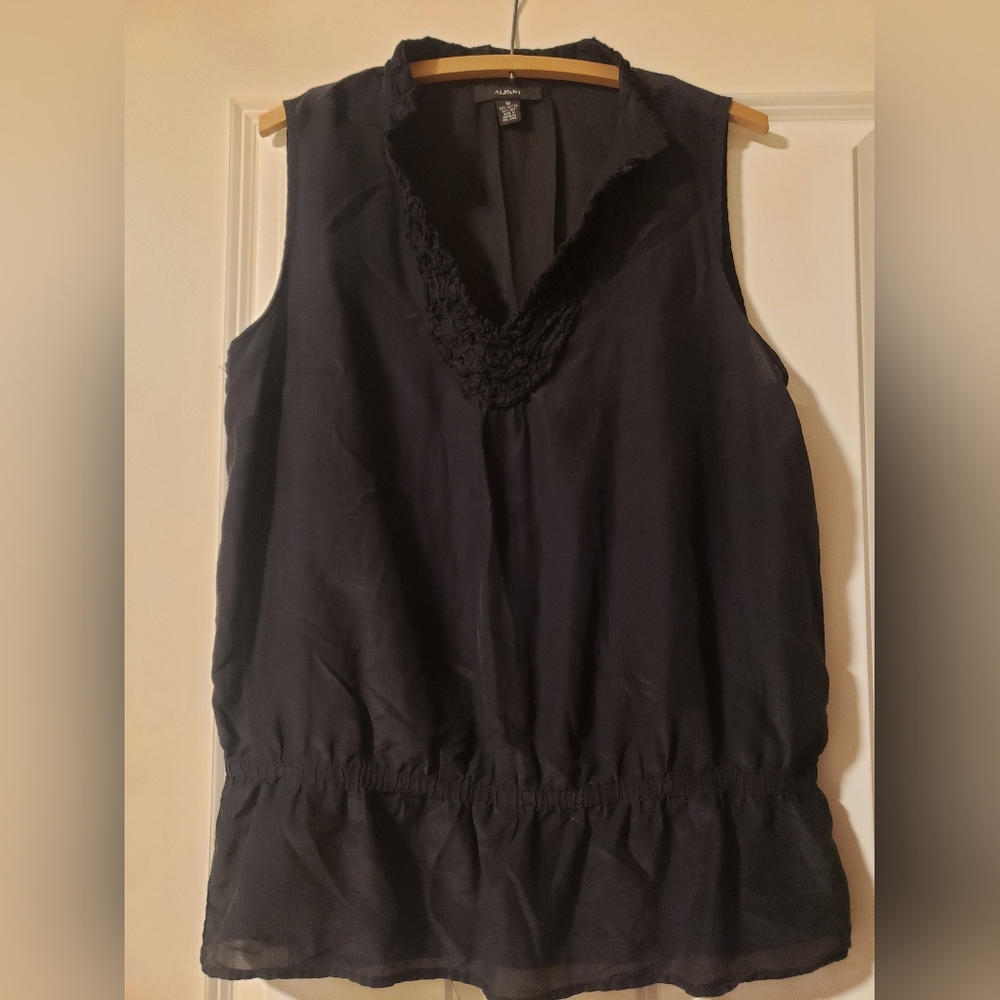 Alfani Sleeveless Vee Neck Dress Blouse, Size 12